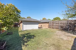2502 Kimberly Dr, Garland, TX 75040 - Photo 23