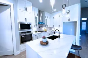 2770 Moffatt Ave, Dallas, TX 75216 - Photo 7