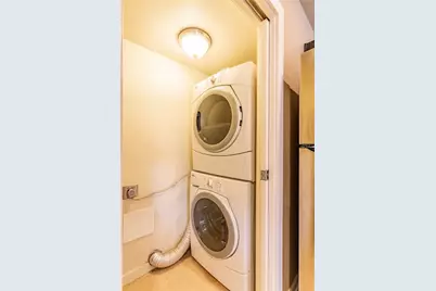 4777 Cedar Springs Road #8 J, Dallas, TX 75219 - Photo 19