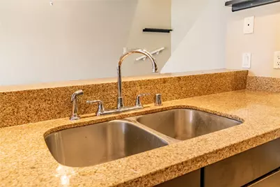 4777 Cedar Springs Road #8 J, Dallas, TX 75219 - Photo 17