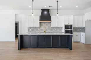 2008 Forest Bridge Dr, Azle, TX 76020 - Photo 9