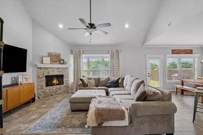 337 Kingdom, Lindale, TX 75771 - Photo 9