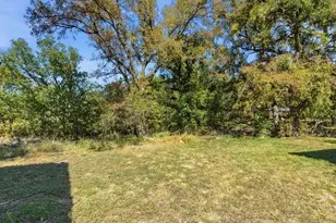 631 Coleman St, Stephenville, TX 76401 - Photo 25