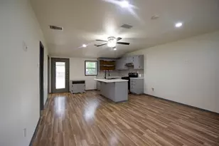 10015 Shoreline Dr, Wills Point, TX 75169 - Photo 7