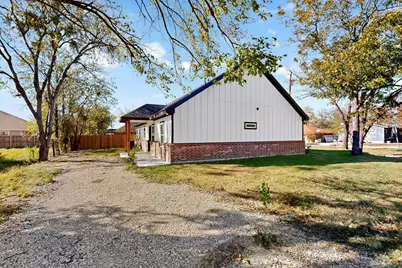 500 Ennis Scott Street, Ferris, TX 75125 - Photo 23