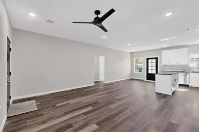 500 Ennis Scott Street, Ferris, TX 75125 - Photo 5