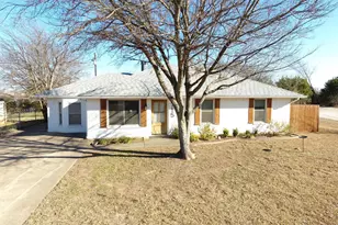 715 E Avenue F, Midlothian, TX 76065 - Photo 1