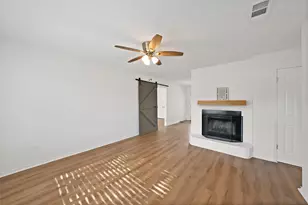 715 E Avenue F, Midlothian, TX 76065 - Photo 3