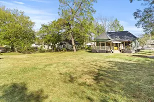 1216 Wesley St, Greenville, TX 75401 - Photo 17