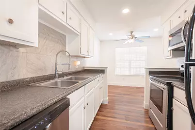 4618 San Jacinto Street #B, Dallas, TX 75204 - Photo 23
