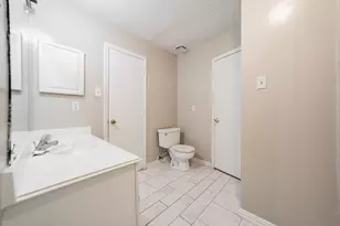 2671 Clayton Oaks Dr, Dallas, TX 75227 - Photo 11