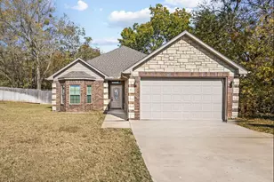 2239 E Tuck St, Sherman, TX 75090 - Photo 1