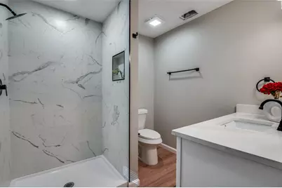 109 S Central Avenue, Waxahachie, TX 75165 - Photo 15