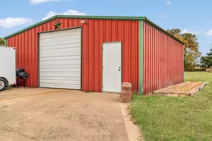 1005 E Hwy 82, Blossom, TX 75416 - Photo 5