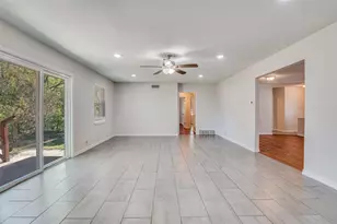 5718 Trailwood Dr, Dallas, TX 75241 - Photo 9