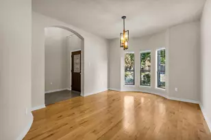 528 Lake Point Dr, Little Elm, TX 75068 - Photo 3