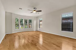 528 Lake Point Dr, Little Elm, TX 75068 - Photo 5