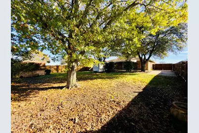 301 E Milas Lane, Glenn Heights, TX 75154 - Photo 25