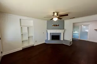 301 E Milas Ln, Glenn Heights, TX 75154 - Photo 3