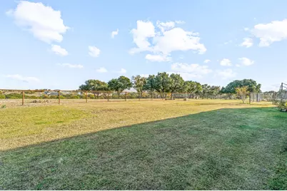 1077 Eagles Bluff Drive, Weatherford, TX 76087 - Photo 33