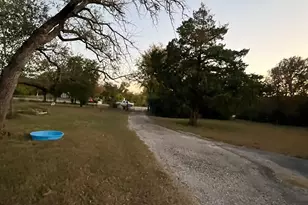 1617 Florence Dr, Azle, TX 76020 - Photo 5