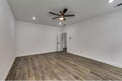 5500 Patton Drive, Fort Worth, TX 76112 - Photo 17