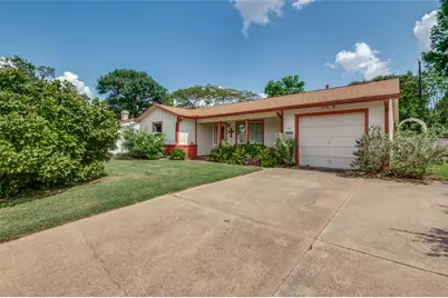 1822 Finley Road, Irving, TX 75062 - Photo 3