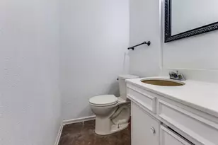 7621 Dentcrest Dr, Dallas, TX 75254 - Photo 11