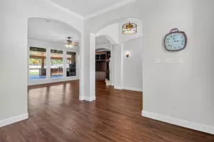 1007 Bentwater Pkwy, Granbury, TX 76049 - Photo 9