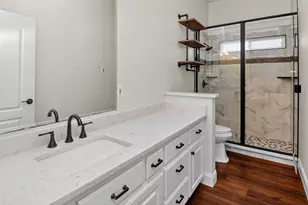 1007 Bentwater Pkwy, Granbury, TX 76049 - Photo 23