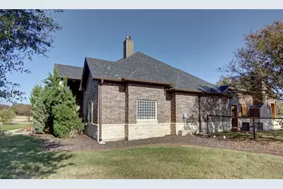 1007 Bentwater Parkway, Granbury, TX 76049 - Photo 3