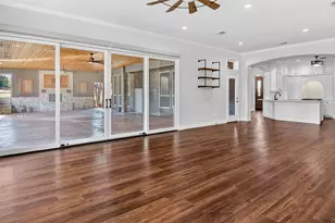 1007 Bentwater Pkwy, Granbury, TX 76049 - Photo 13