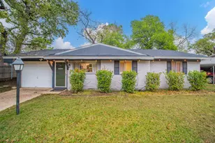 1903 Dogwood Dr, Arlington, TX 76012 - Photo 13