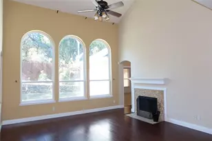 4419 Malvern Hill Rd, Grand Prairie, TX 75052 - Photo 5