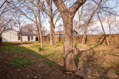 628 S Westmoreland Road, Dallas, TX 75211 - Photo 17