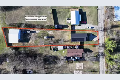 214 E Clay Street, Bowie, TX 76230 - Photo 3