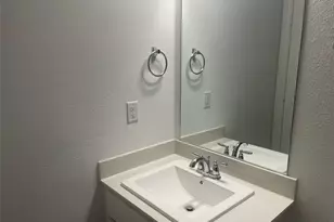 9927 Schramm St, Irving, TX 75063 - Photo 19