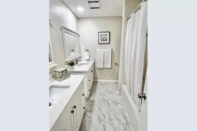 1913 Lynbrook Lane, Arlington, TX 76015 - Photo 7