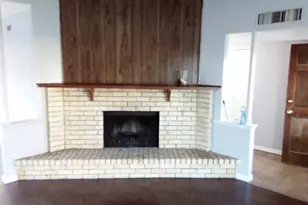 1817 Vine Dr, Garland, TX 75040 - Photo 5