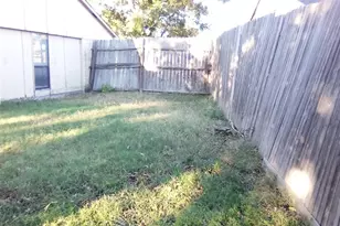 1817 Vine Dr, Garland, TX 75040 - Photo 21