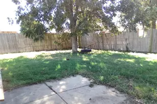 1817 Vine Dr, Garland, TX 75040 - Photo 19