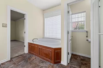 6100 N Waverly Court, Granbury, TX 76049 - Photo 17