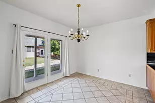 6100 N Waverly Ct, Granbury, TX 76049 - Photo 11