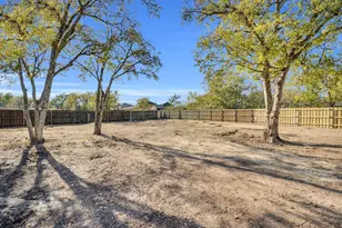 401 Poplar St, Italy, TX 76651 - Photo 3