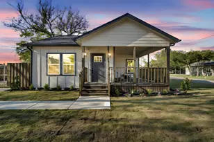 401 Poplar St, Italy, TX 76651 - Photo 1