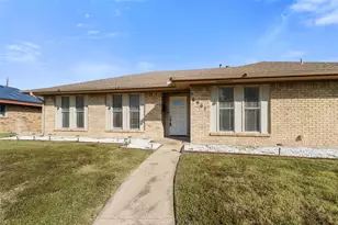 6907 Pickrell Dr, Dallas, TX 75227 - Photo 3
