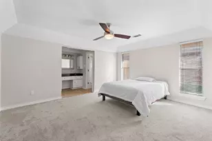 6907 Pickrell Dr, Dallas, TX 75227 - Photo 17