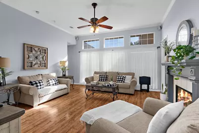 2012 Valley Falls Avenue, Mesquite, TX 75181 - Photo 3