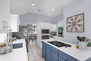 2012 Valley Falls Ave, Mesquite, TX 75181 - Photo 9