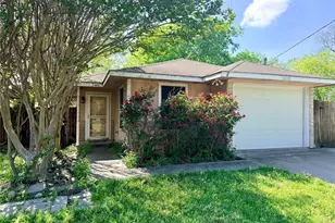 1402 S Montgomery St, Sherman, TX 75090 - Photo 1